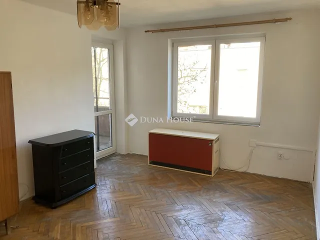 Eladó lakás Esztergom, Irinyi János utca 38 nm