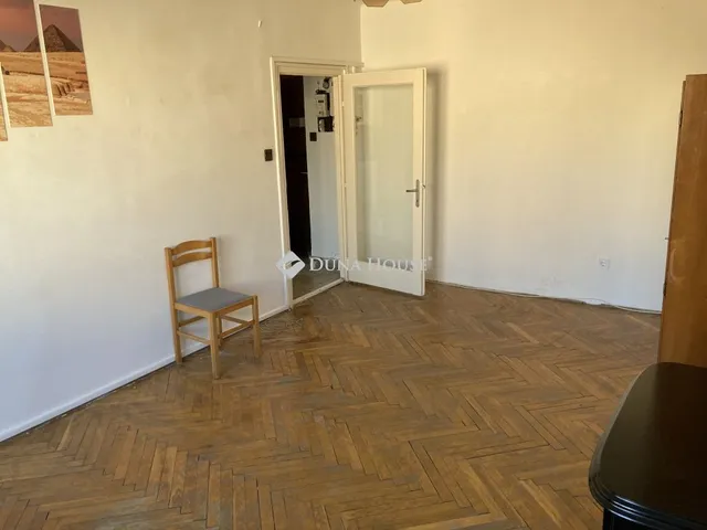 Eladó lakás Esztergom, Irinyi János utca 38 nm