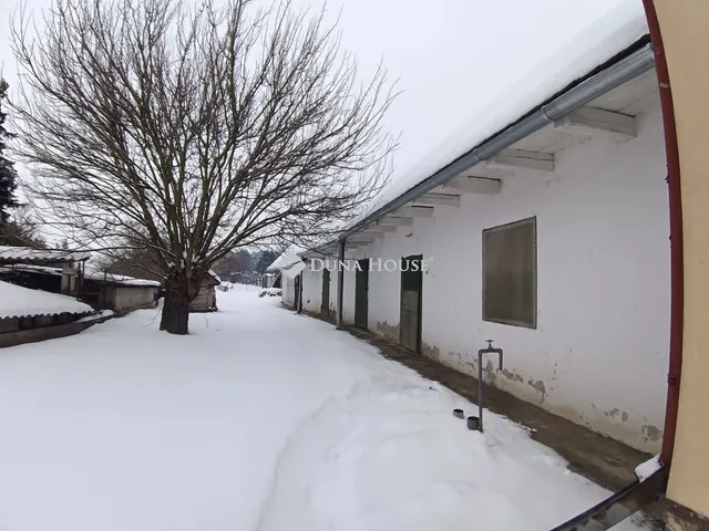 Eladó ház Epöl, Petőfi Sándor tér 90 nm