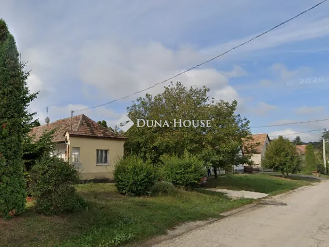 Eladó ház Epöl 98 nm
