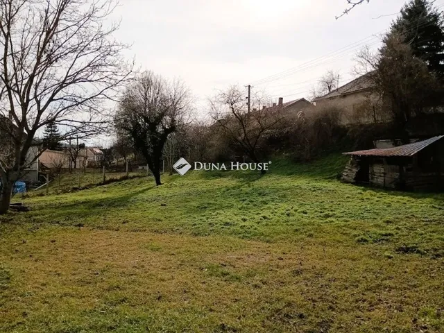 Eladó ház Bajna, Nagytabán utca 100 nm