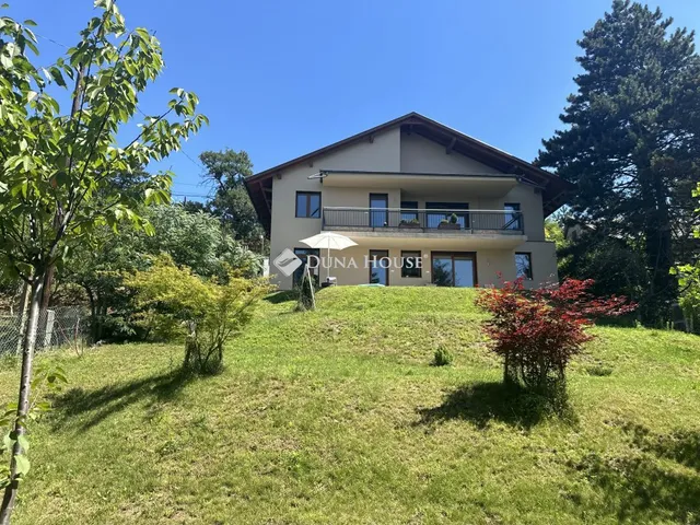 Eladó ház Piliscsaba 260 nm