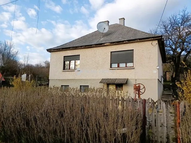 Eladó ház Nagysáp, Sápítóhegyi utca 120 nm