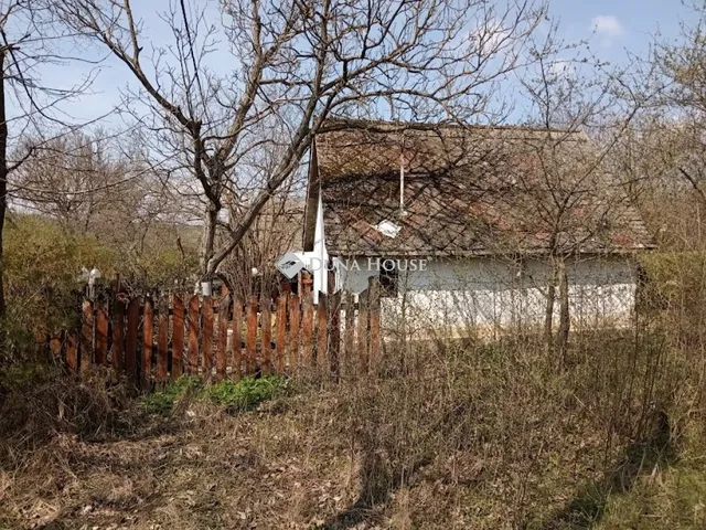 Eladó üdülő és hétvégi ház Nagysáp, Sápítóhegyi utca 40 nm