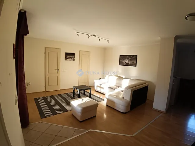 Eladó ház Esztergom, Kiss János altábornagy út 180 nm