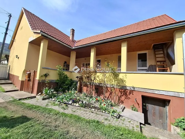 Eladó ház Dömös 89 nm