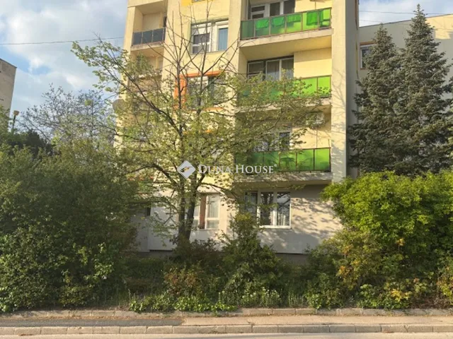 Eladó lakás Esztergom 56 nm