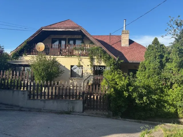 Eladó ház Dorog 240 nm