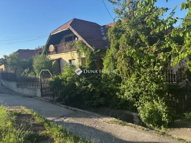 Eladó ház Dorog, Árpád utca 240 nm