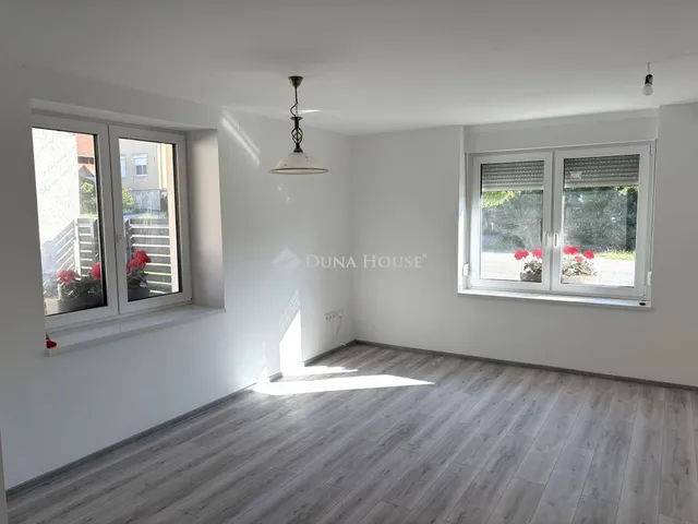Eladó ház Leányvár 130 nm