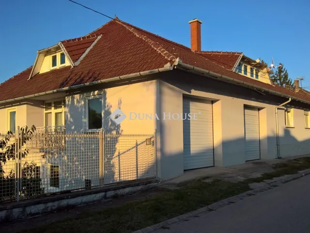 Eladó ház Tokod 350 nm
