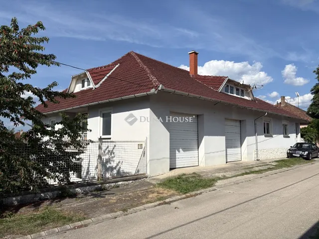 Eladó ház Tokod 350 nm