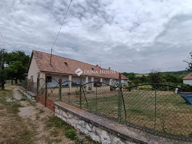 Eladó ház Epöl, Kossuth Lajos utca 100 nm