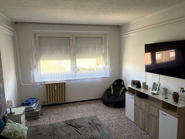 Eladó lakás Esztergom, Bánomi lakótelep 49 nm