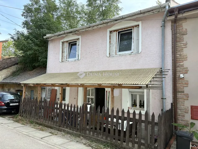 Eladó ház Esztergom, Mély út 56 nm