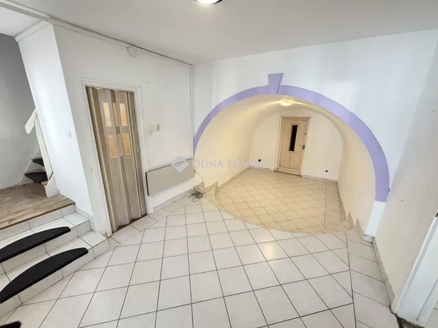 Eladó ház Esztergom, Mély út 56 nm