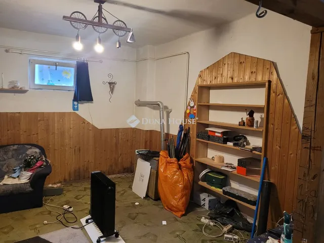 Eladó ház Kesztölc, Ady Endre utca 54 nm