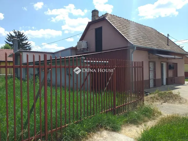 Eladó kereskedelmi és ipari ingatlan Pánd, Szabadság utca 170 nm