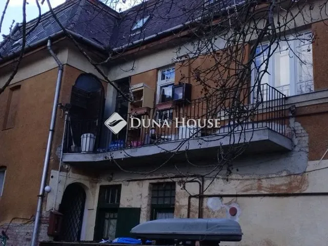 Eladó ház Budapest III. kerület, Attila utca 214 nm