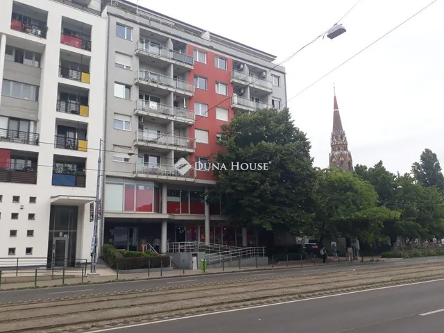 Eladó kereskedelmi és ipari ingatlan Budapest XIII. kerület 459 nm