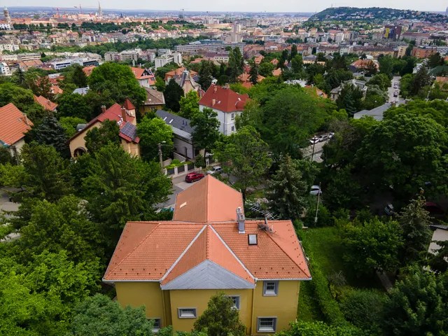 Kiadó ház Budapest XII. kerület 310 nm