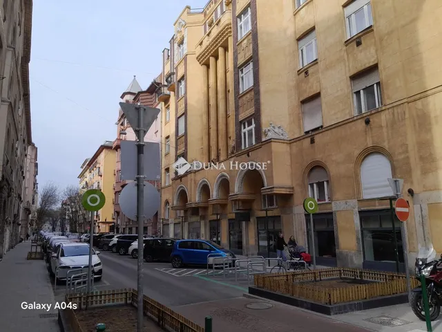Eladó kereskedelmi és ipari ingatlan Budapest XIII. kerület 282 nm