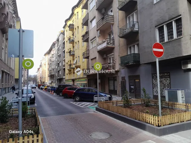 Eladó kereskedelmi és ipari ingatlan Budapest XIII. kerület 282 nm
