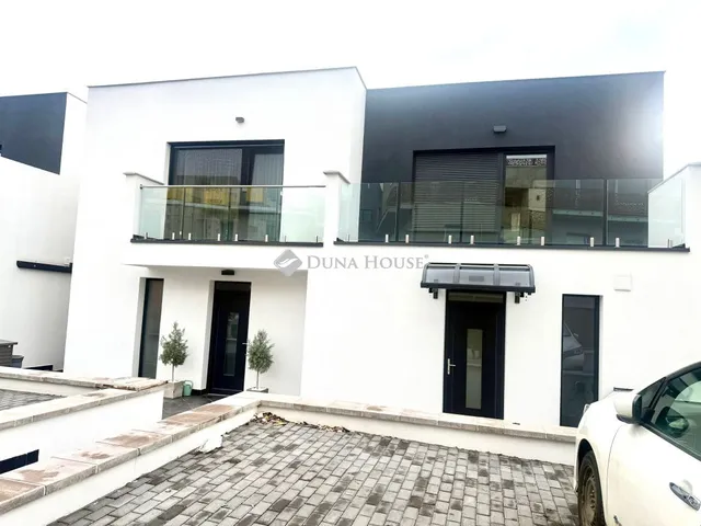 Eladó ház Mogyoród 140 nm