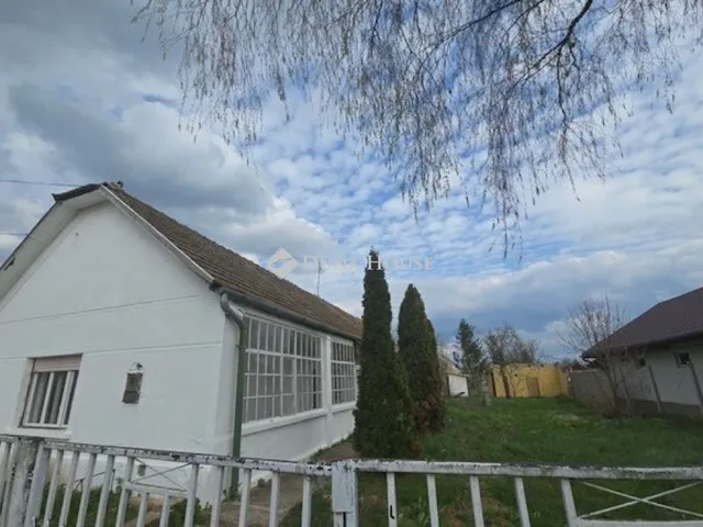 Eladó telek Patak 881 nm