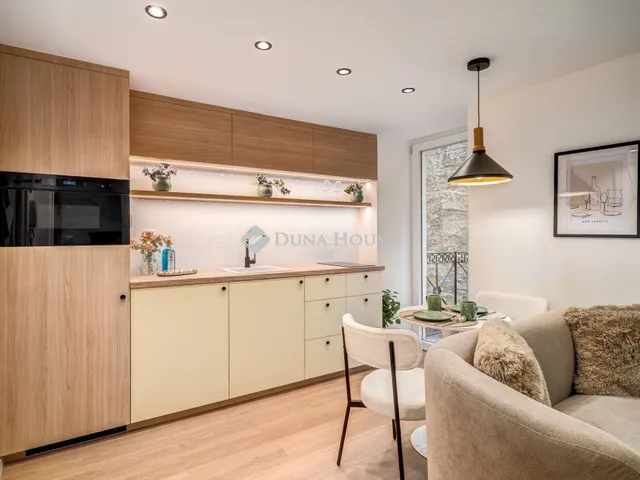 Eladó lakás Budapest VI. kerület 71 nm