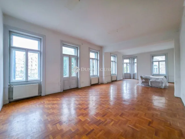 Eladó lakás Budapest VII. kerület 128 nm