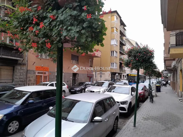 Eladó kereskedelmi és ipari ingatlan Budapest XIII. kerület 123 nm