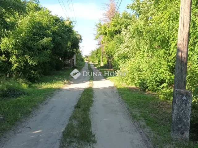 Eladó telek Tápióbicske 2090 nm