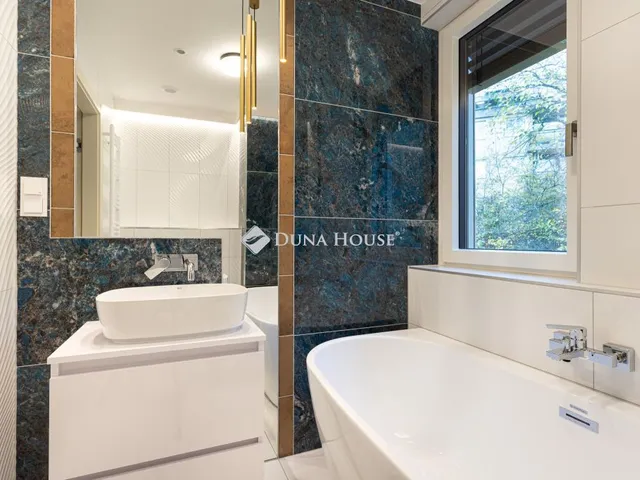 Eladó lakás Budapest II. kerület 140 nm