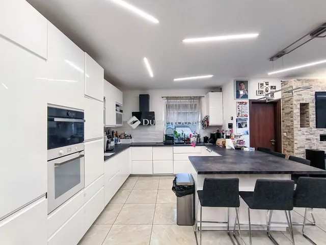 Eladó ház Kiskunlacháza 400 nm