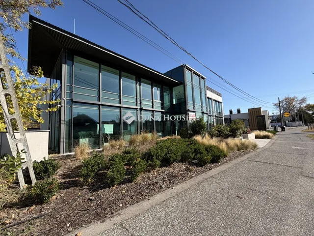 Eladó kereskedelmi és ipari ingatlan Szigethalom 1333 nm