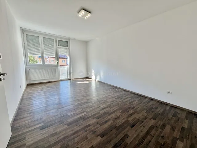 Eladó lakás Tököl, Máltai utca 54 nm