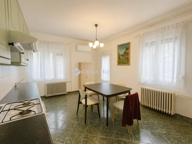 Eladó ház Fót 137 nm