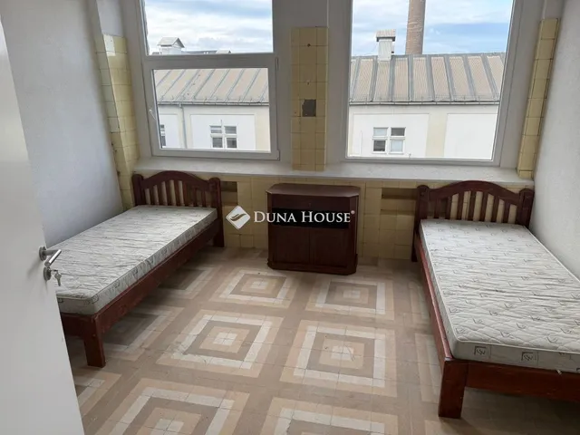 Eladó kereskedelmi és ipari ingatlan Budapest IX. kerület 459 nm