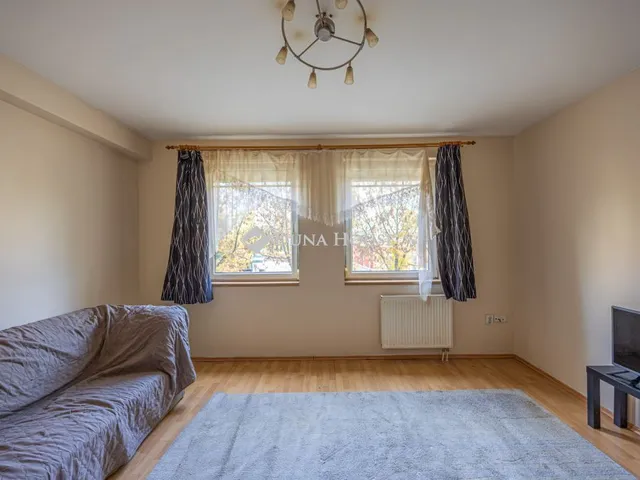 Eladó lakás Budapest X. kerület, Újhegyi út 27 nm