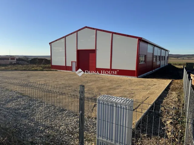 Kiadó kereskedelmi és ipari ingatlan Tótvázsony 1000 nm