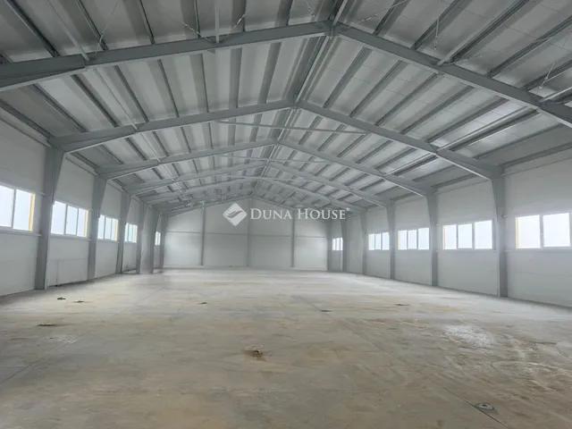 Kiadó kereskedelmi és ipari ingatlan Tótvázsony 1000 nm