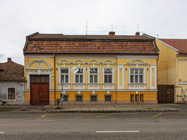 Eladó lakás Pápa 167 nm