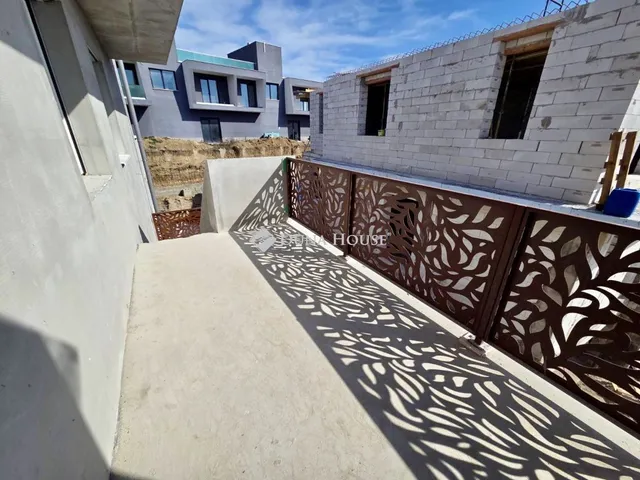 Eladó ház Mogyoród 182 nm