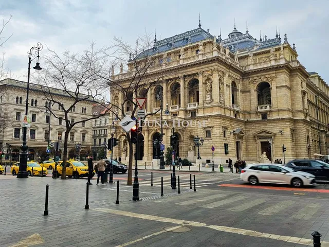 Eladó lakás Budapest VI. kerület 75 nm