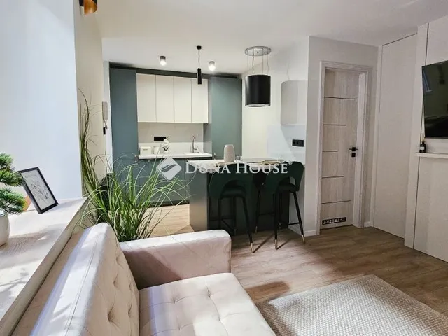 Eladó lakás Budapest VI. kerület 22 nm