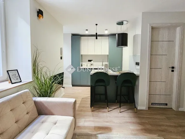 Eladó lakás Budapest VI. kerület 22 nm