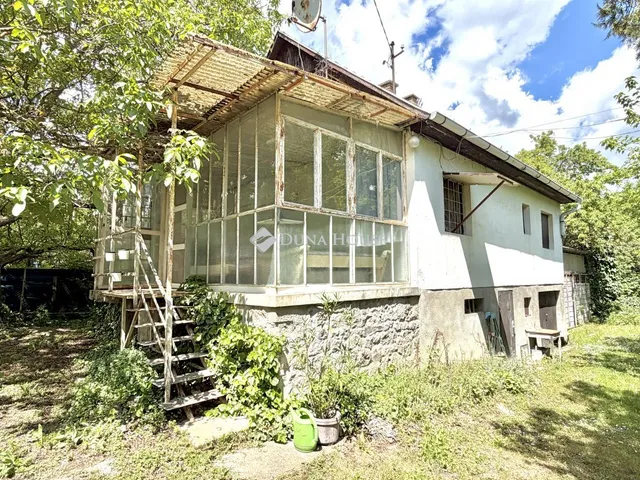 Eladó nyaraló Budakalász 70 nm