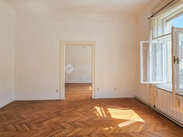 Eladó lakás Budapest I. kerület 75 nm