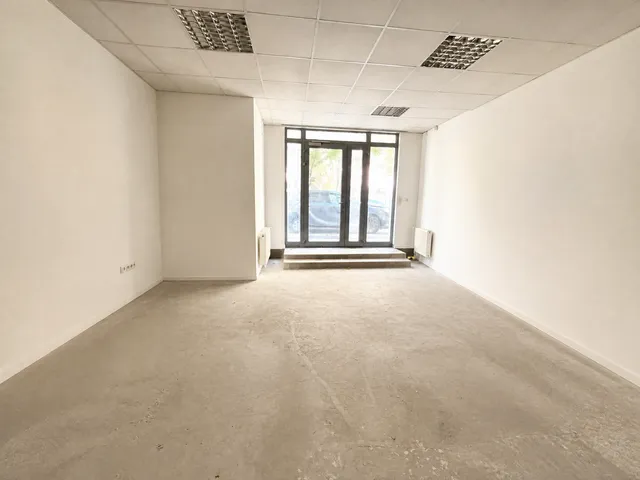 Kiadó kereskedelmi és ipari ingatlan Budapest XIII. kerület, Angyalföld 250 nm